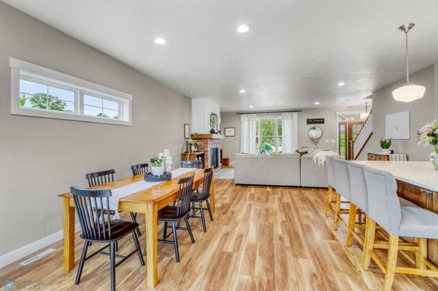 6728 Ashwood Loop, Fargo, ND 58104