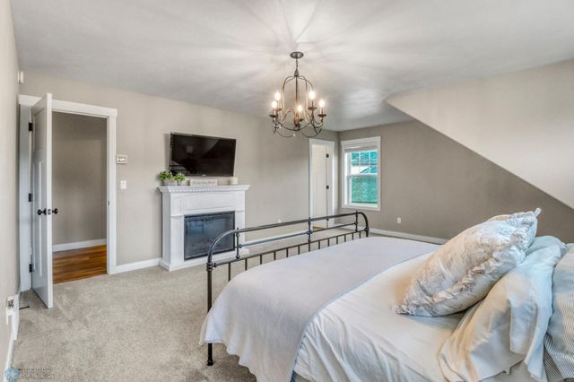 6728 Ashwood Loop, Fargo, ND 58104