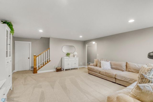 6728 Ashwood Loop, Fargo, ND 58104