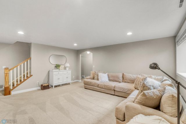 6728 Ashwood Loop, Fargo, ND 58104