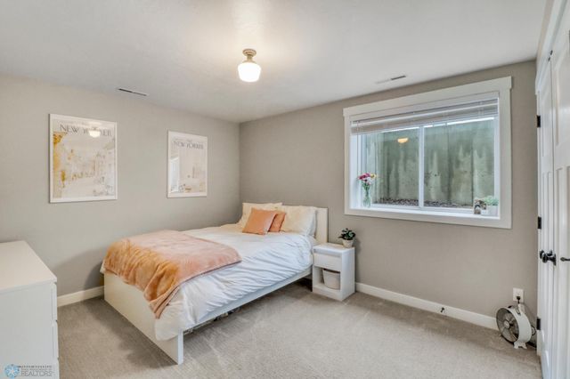 6728 Ashwood Loop, Fargo, ND 58104