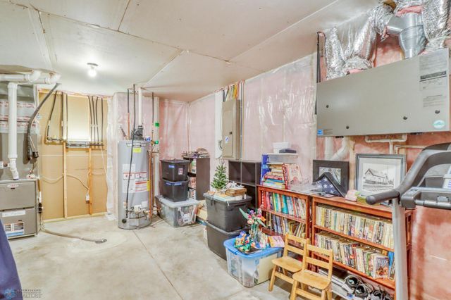 6728 Ashwood Loop, Fargo, ND 58104