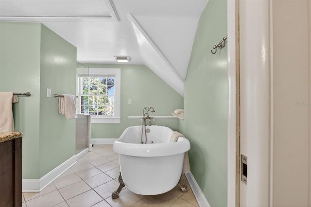 531 NE BOULEVARD, Gainesville, FL 32601