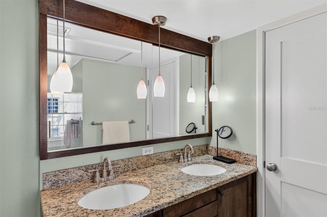 531 NE BOULEVARD, Gainesville, FL 32601