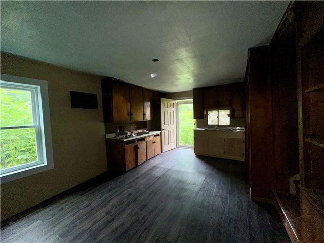 901 2nd Street, Ridgeway, MO 64481