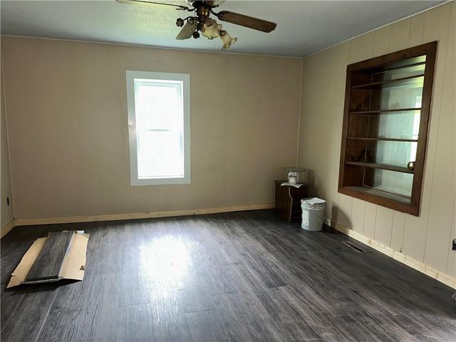 901 2nd Street, Ridgeway, MO 64481