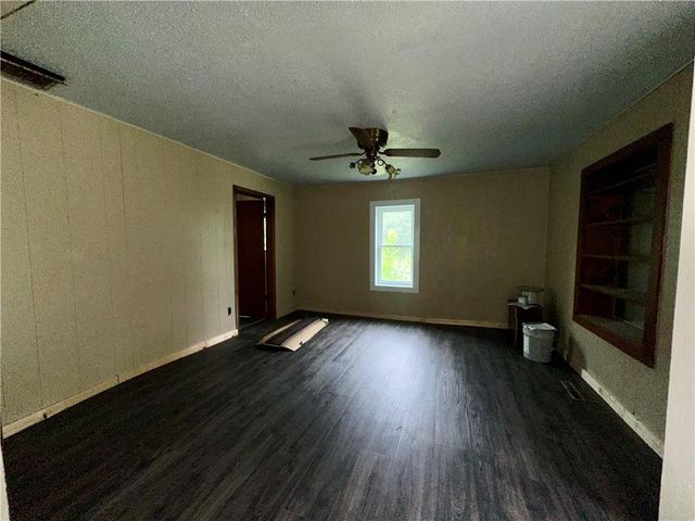 901 2nd Street, Ridgeway, MO 64481