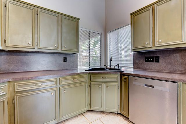 1906 Woodhue Drive, Houston, TX 77386