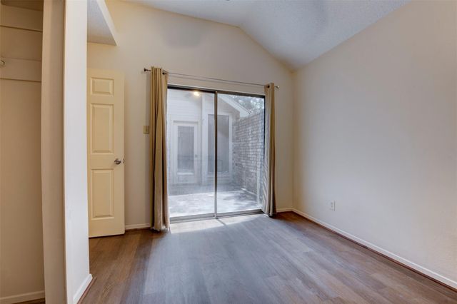 1906 Woodhue Drive, Houston, TX 77386