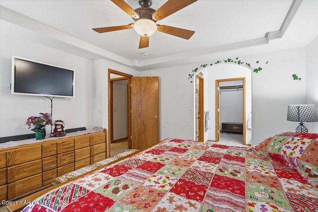 8300 N AINSWORTH DR, Hayden, ID 83835