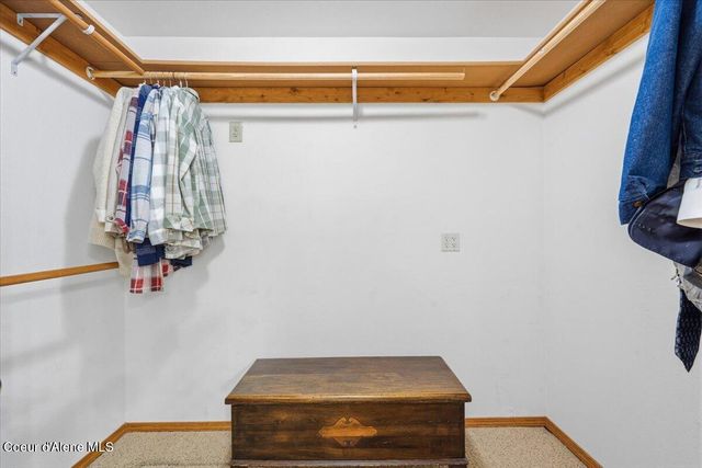 8300 N AINSWORTH DR, Hayden, ID 83835