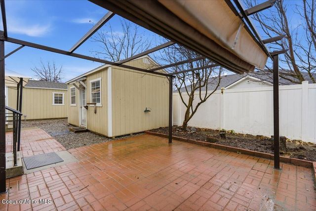 8300 N AINSWORTH DR, Hayden, ID 83835