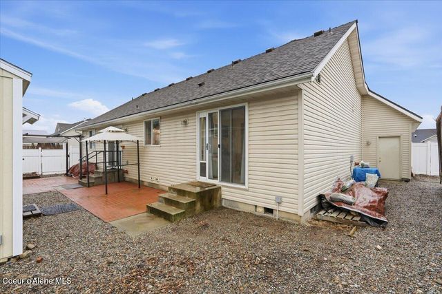 8300 N AINSWORTH DR, Hayden, ID 83835