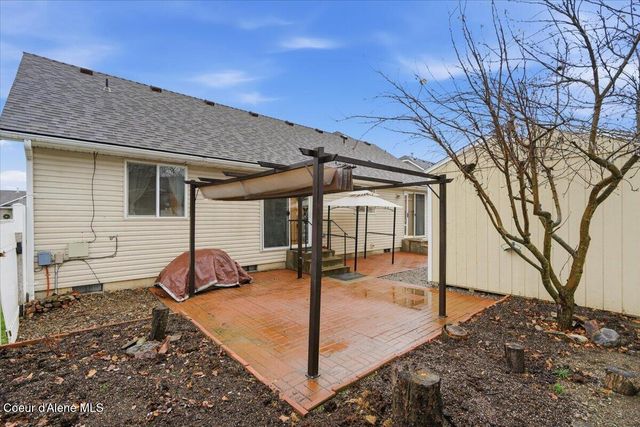 8300 N AINSWORTH DR, Hayden, ID 83835