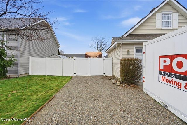 8300 N AINSWORTH DR, Hayden, ID 83835