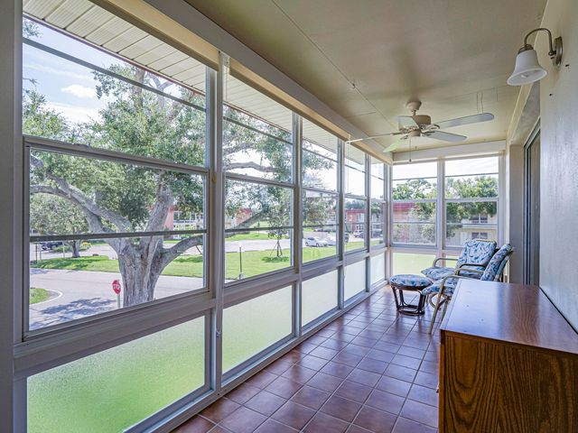 26 Pine Arbor Lane 201, Vero Beach, FL 32962