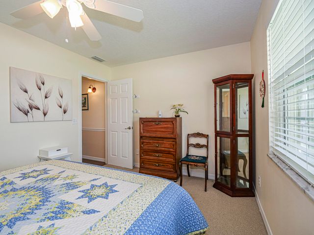 26 Pine Arbor Lane 201, Vero Beach, FL 32962