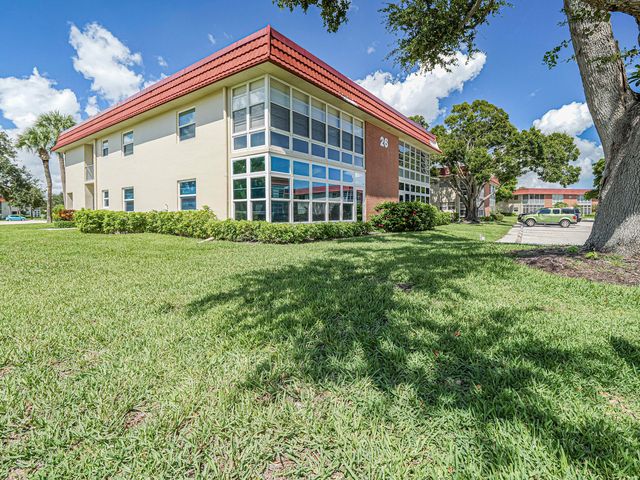 26 Pine Arbor Lane 201, Vero Beach, FL 32962