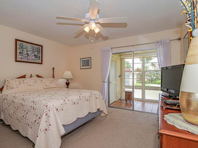 26 Pine Arbor Lane 201, Vero Beach, FL 32962