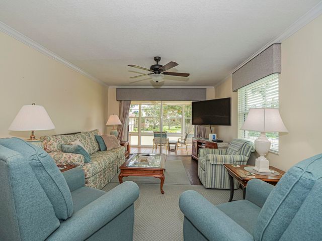 26 Pine Arbor Lane 201, Vero Beach, FL 32962