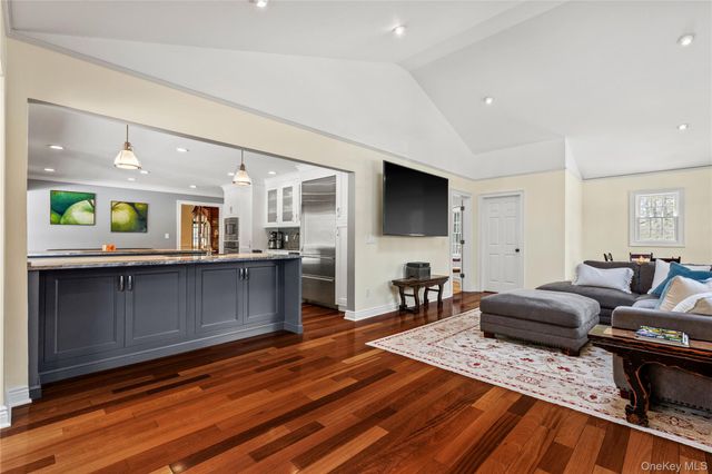 69 Brevoort Lane, Rye, NY 10580