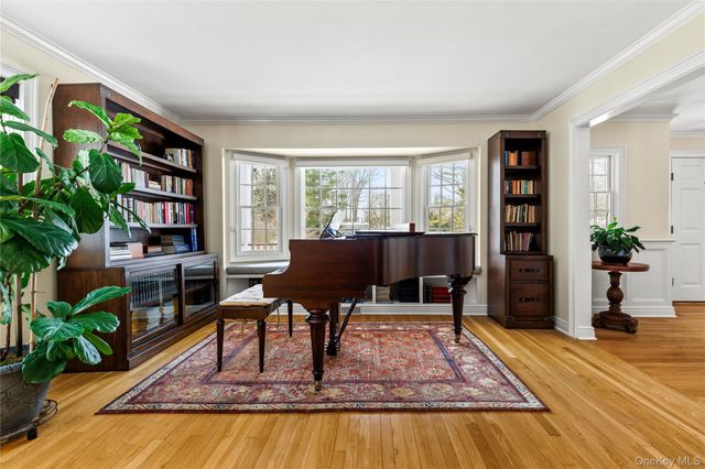 69 Brevoort Lane, Rye, NY 10580