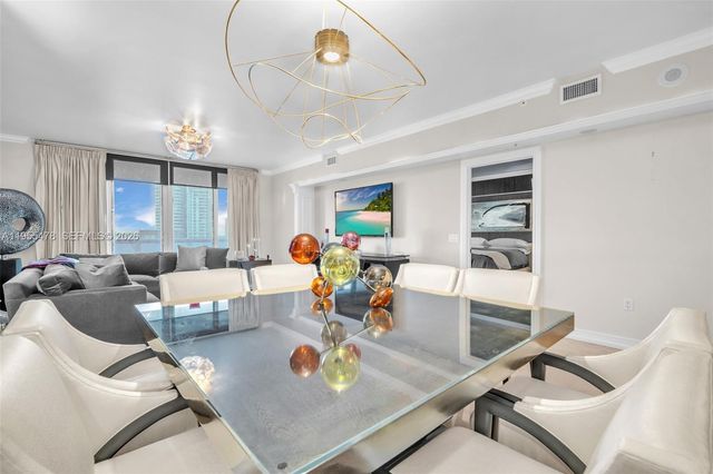 333 Las Olas Way 2409, Fort Lauderdale, FL 33301