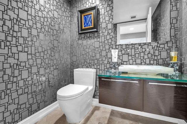 333 Las Olas Way 2409, Fort Lauderdale, FL 33301