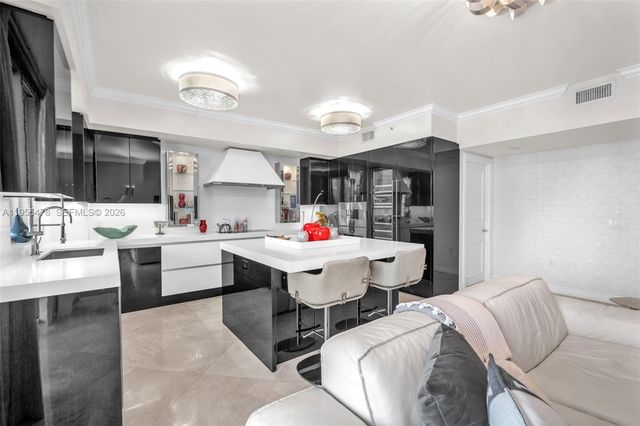 333 Las Olas Way 2409, Fort Lauderdale, FL 33301