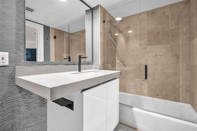 333 Las Olas Way 2409, Fort Lauderdale, FL 33301