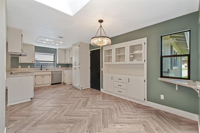 8450 Silver Rock Ct, Citrus Heights, CA 95610