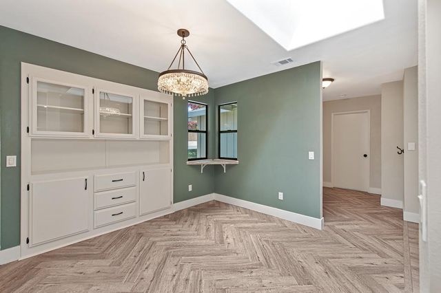 8450 Silver Rock Ct, Citrus Heights, CA 95610