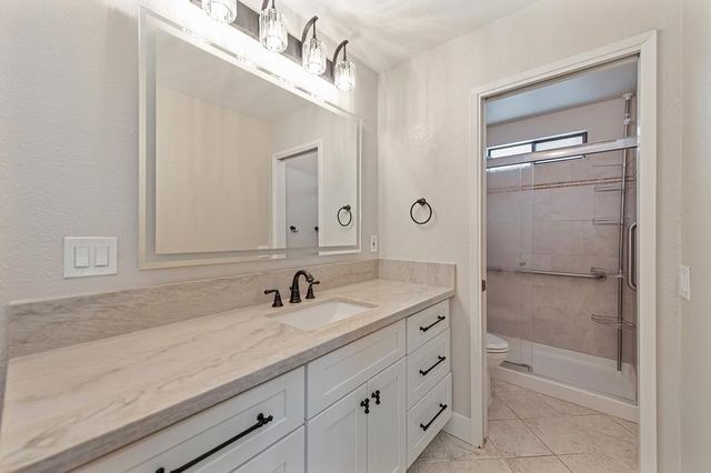 8450 Silver Rock Ct, Citrus Heights, CA 95610