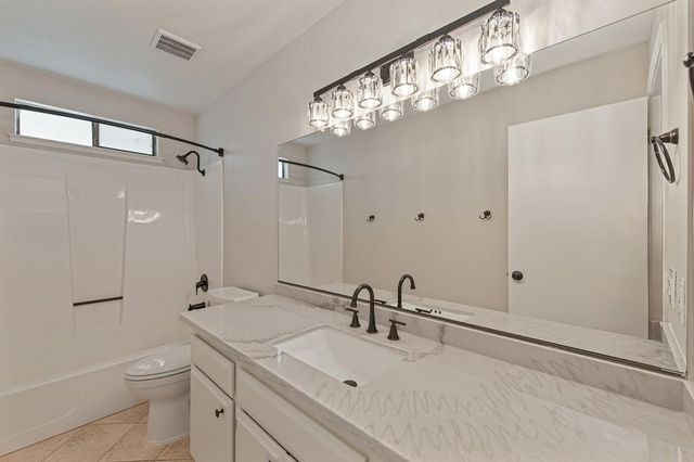 8450 Silver Rock Ct, Citrus Heights, CA 95610