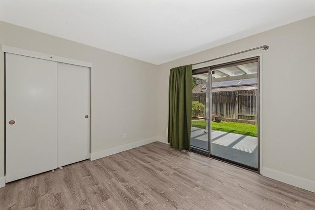 8450 Silver Rock Ct, Citrus Heights, CA 95610