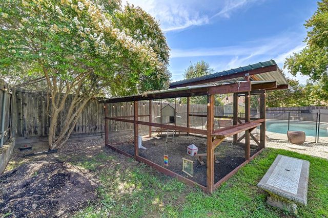 8450 Silver Rock Ct, Citrus Heights, CA 95610