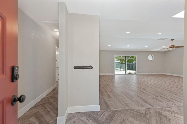 8450 Silver Rock Ct, Citrus Heights, CA 95610