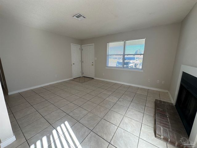 676 S 72nd Ave D, Pensacola, FL 32506