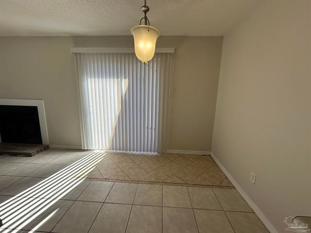 676 S 72nd Ave D, Pensacola, FL 32506