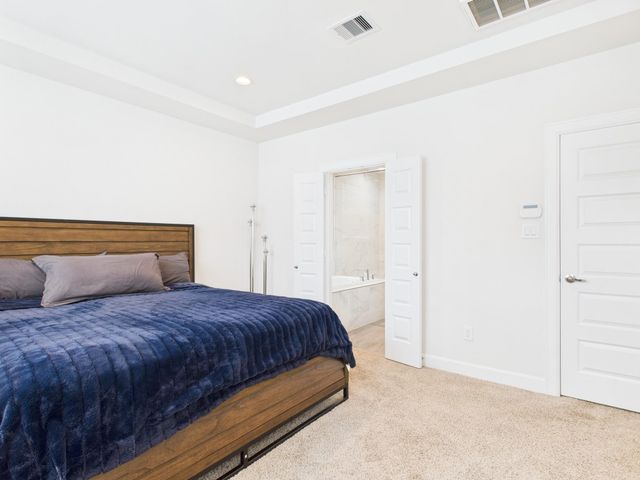 2761 Clinton Drive, Houston, TX 77020