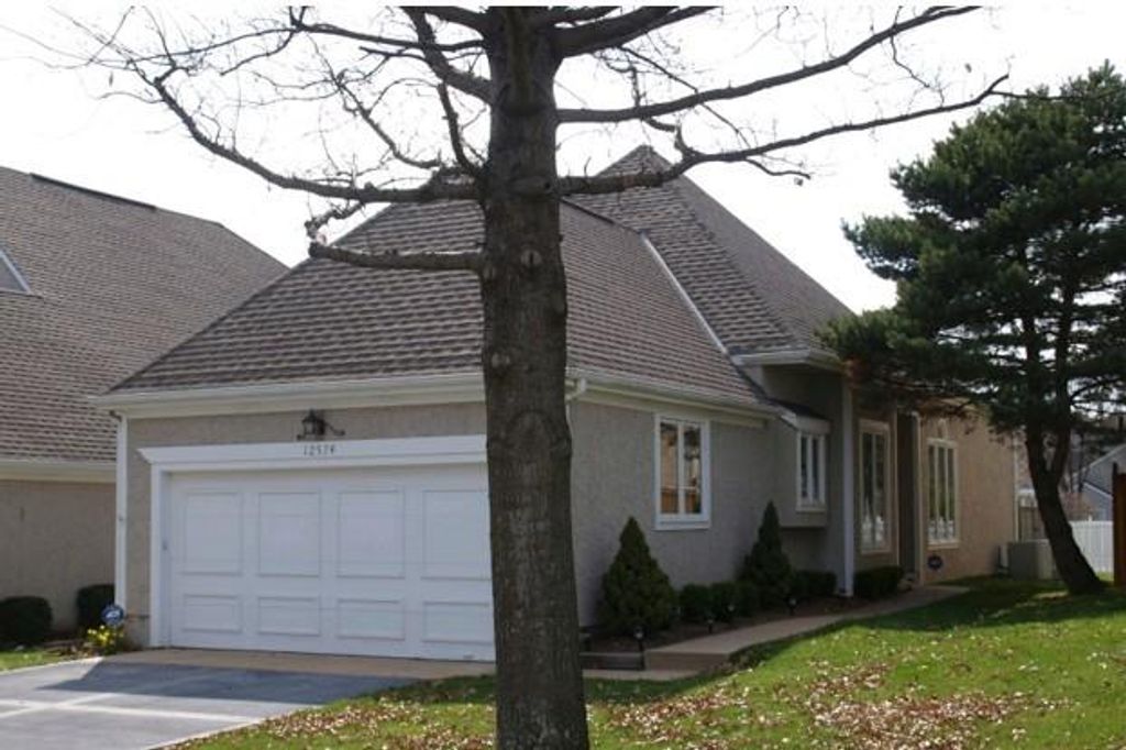 12574 Barkley Street, Overland Park, KS 66209