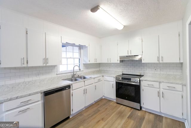 94 Ravenwood Way, Warner Robins, GA 31093