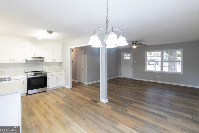 94 Ravenwood Way, Warner Robins, GA 31093