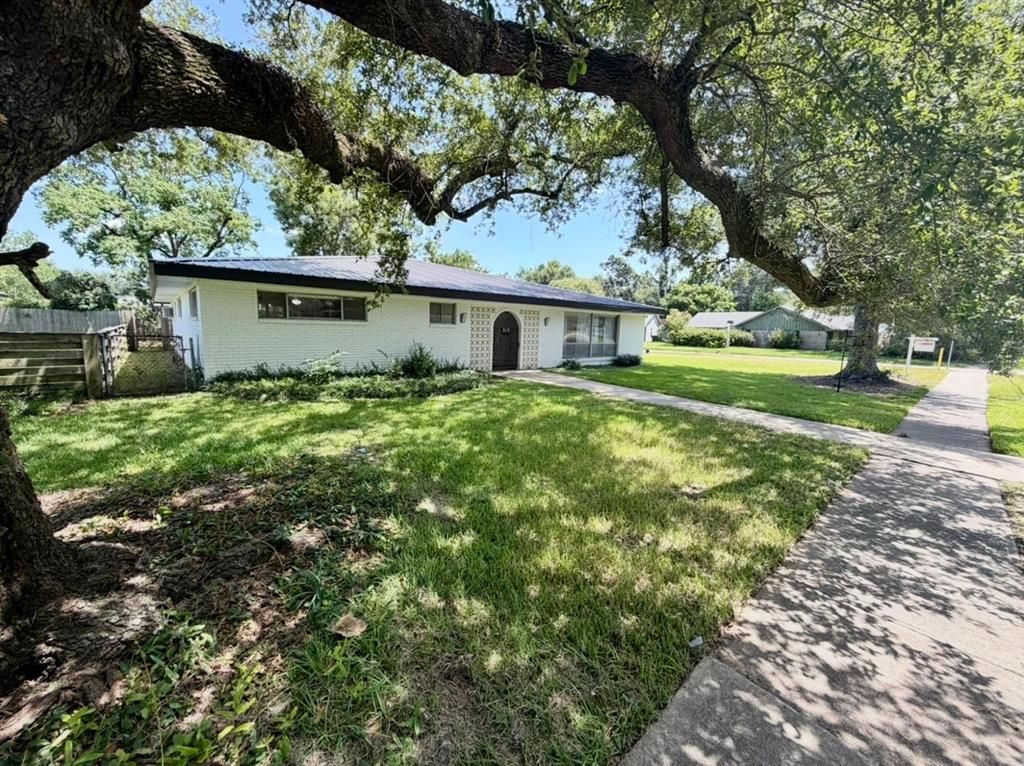315 University Drive, Lake Charles, LA 70605