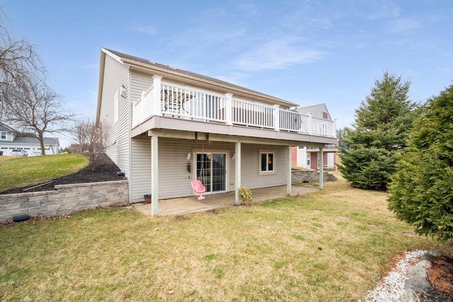 1456 Dovetail DRIVE, Hartford, WI 53027