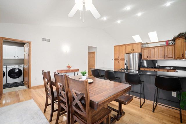 1456 Dovetail DRIVE, Hartford, WI 53027