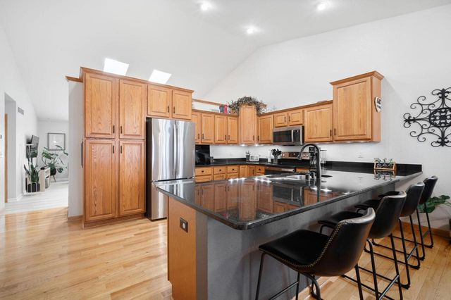 1456 Dovetail DRIVE, Hartford, WI 53027