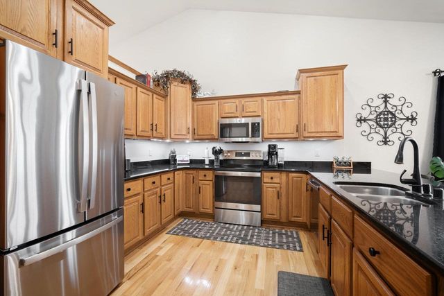 1456 Dovetail DRIVE, Hartford, WI 53027