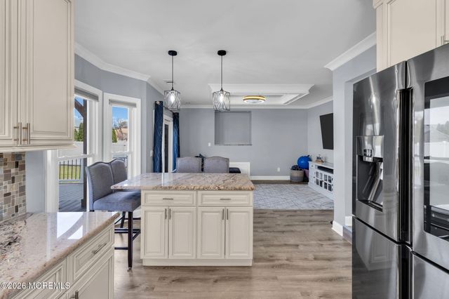 8 Cripple Creek Road, Howell, NJ 07731