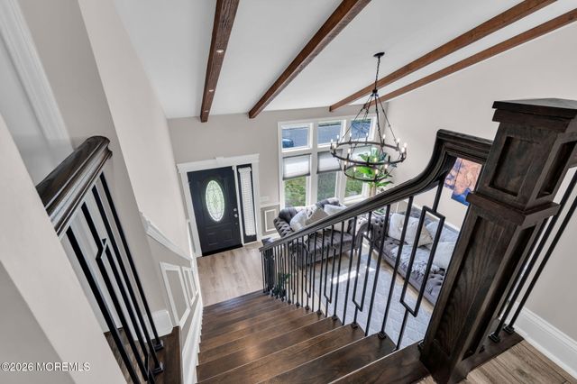 8 Cripple Creek Road, Howell, NJ 07731